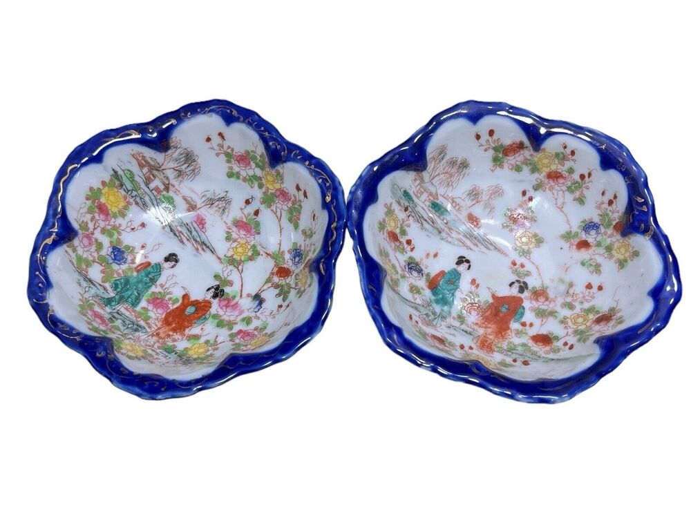 Vintage Japanese Bowl Scalloped Hand-Painted Geisha Blue Gold Trim Set of 2